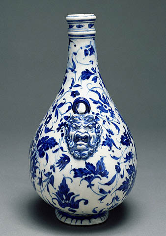 Pilgrim Flask:Side with mask