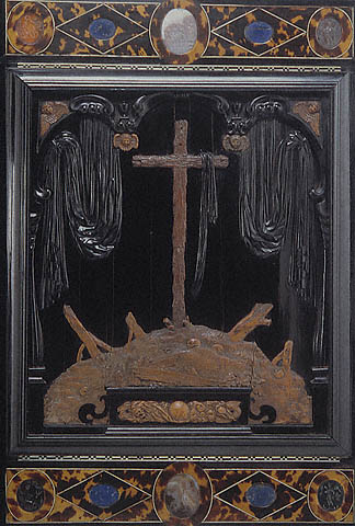 Display Cabinet:Inner side of door on back