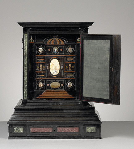 Display Cabinet:Right side with door open