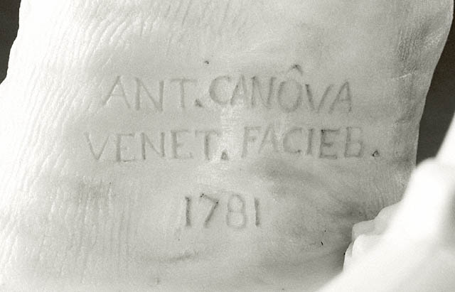 Apollo Crowning Himself:Signature