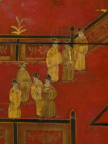 Commode:Center front figures