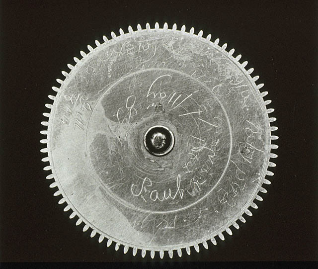 Wall Clock (Pendule d'alcove):Movement wheel