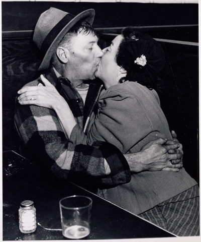 Couple Kissing / Weegee