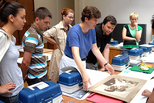 class instruction - Conservation of Photos