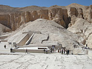 entrance to Tutankhamen's tomb