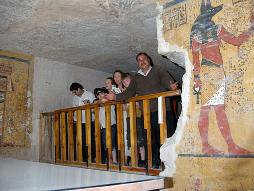 visitors at Tutankhamen's tomb