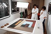 Examination of a Victor Schrager digital pigment print 