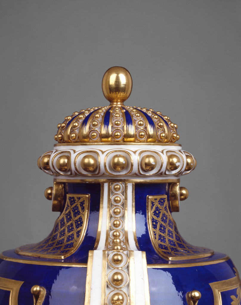 Lidded vase (vàse a panneaux) (Getty Museum)