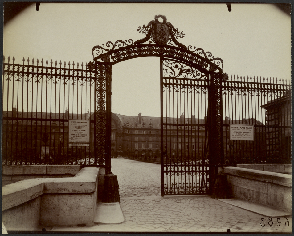 Grille, Invalides / (Grillwork, Hôtel des Invalides, Paris) / (Grilles de l'hôtel des Invalides); Eugène Atget (French, 1857 - 1927); Paris, France, Europe; 1921; Albumen silver print; 17.8 × 22.3 cm (7 × 8 3/4 in.); 2003.481 No description of this image is available.