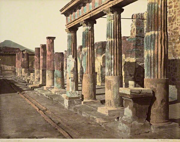 View of the Temple of Apollo / Giorgio Sommer