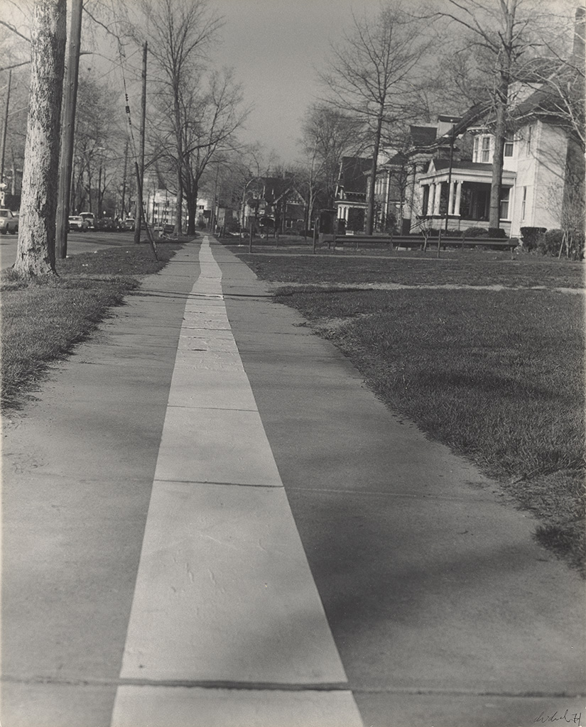 Tape Project: Sidewalk 1,1971, Jaime Davidovich, gelatin silver print. The J. Paul Getty Museum. @ Jaime Davidovich