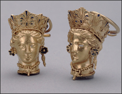 Earrings / Unknown