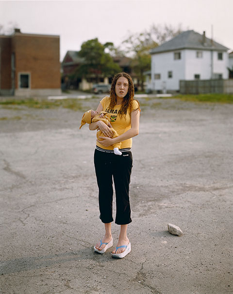 Rebecca, 2005, from the series Niagara, Alec Soth, chromogenic print. The J. Paul Getty Museum, gift of Alec Soth, courtesy of Weinstein Gallery, Minneapolis. © Alec Soth 
