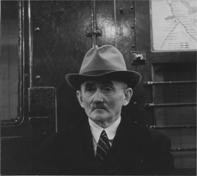 Subway Portrait / Evans
