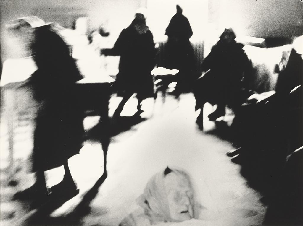 Mario Giacomelli: Figure/Ground Mario Giacomelli: Figure/Ground