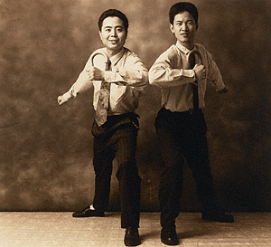 Standard Pose / Qiu Zhejie