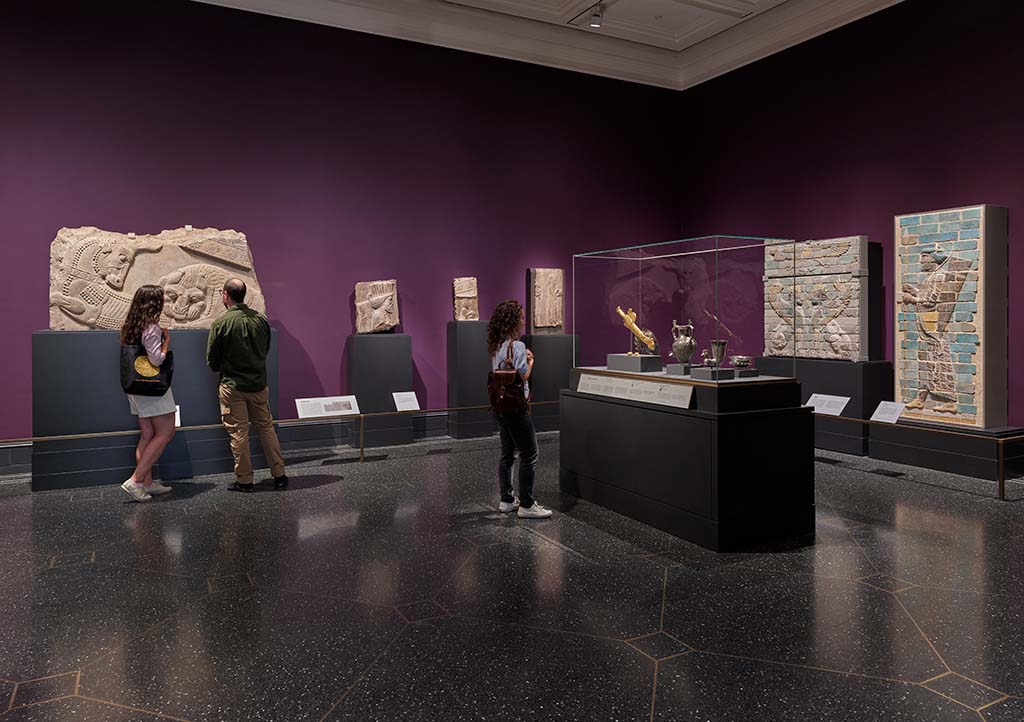 Installation view of Persia: Ancient Iran and the Classical World