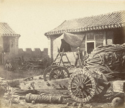 Interior of the Pehtang Fort / Beato