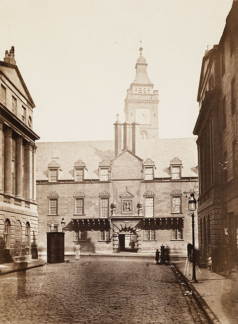 <em>Entrance to Old College View from College Street</em>, 1866, Thomas Annan, albumen silver print, from <em>Photographs of Glasgow College</em>. Courtesy of the Canadian Centre for Architecture, Montréal