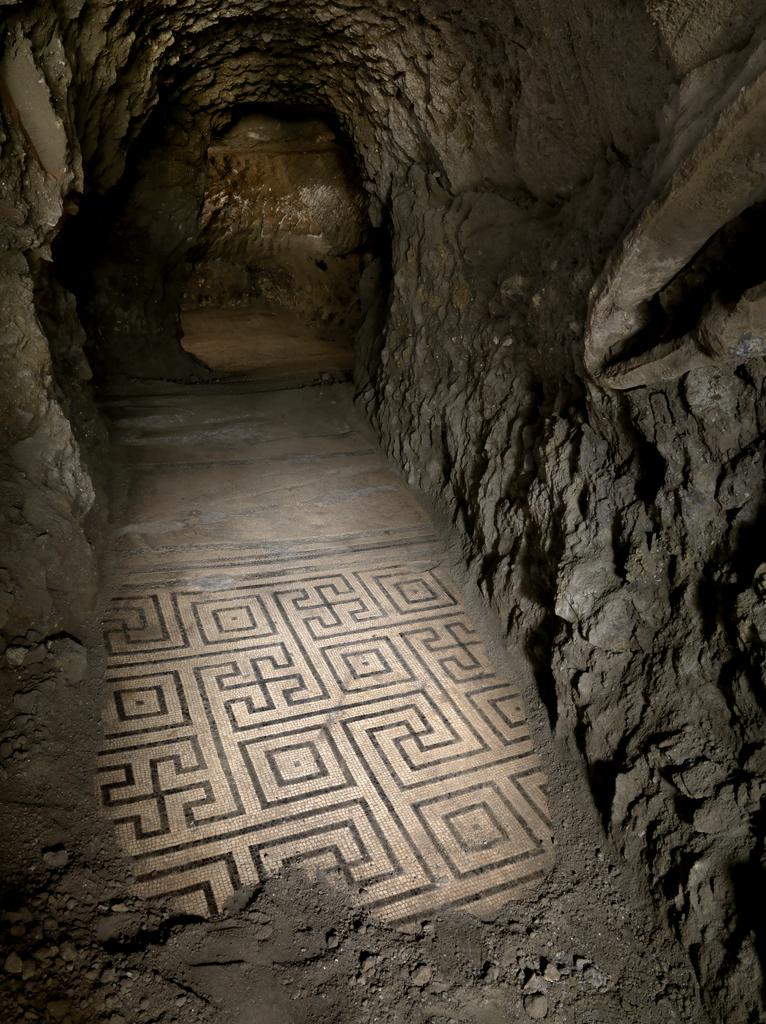 Mosaic floor with complex meander in room O, Roman, first century BC, in situ. © Archivio dell’arte - Pedicini Photographers