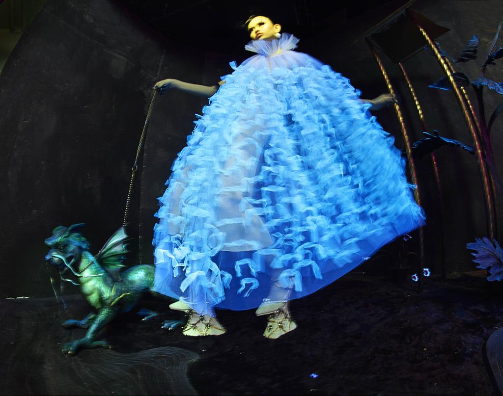 Lil’ Dragon, 2018, Tim Walker. Model: Xie Chaoyu; Fashion: Roksanda, Namilia x Kira Goodey (footwear). London. Chromogenic print. © Tim Walker Studio