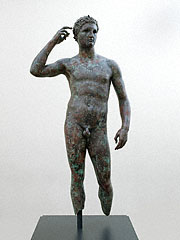 File:Lansdowne Herakles Getty Museum (retouched).jpg - Wikimedia