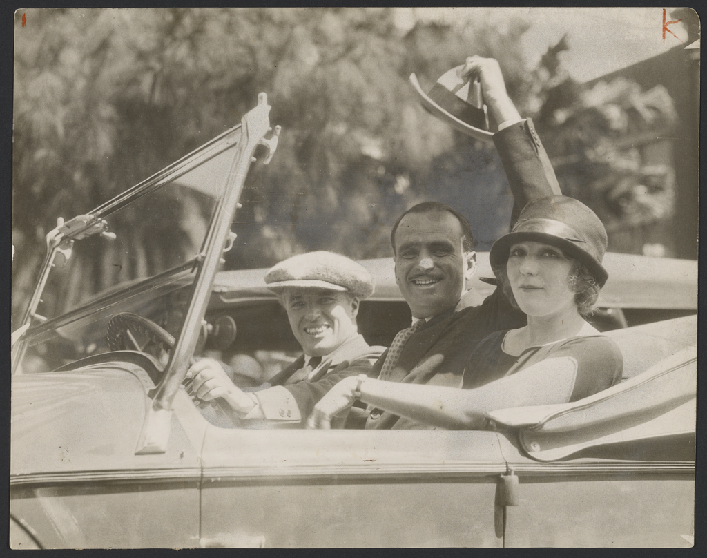 Charlie Chaplin, Douglas Fairbanks, and Mary Pickford in car ...
