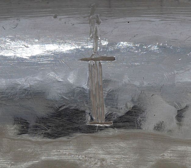 Close-up of the Roman numeral I scratched on the tureen.