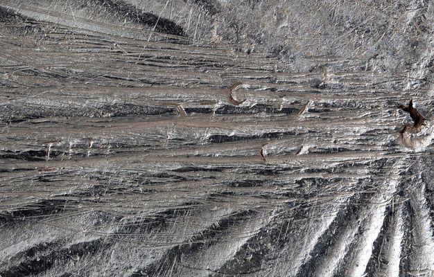 Close-up of the inscription DU N° 3 on the tureen.