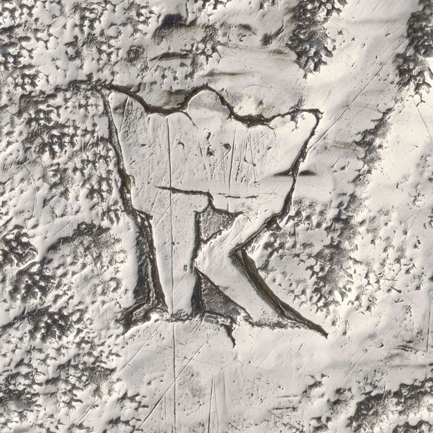 Close-up of a crowned K stamped on the tureen.