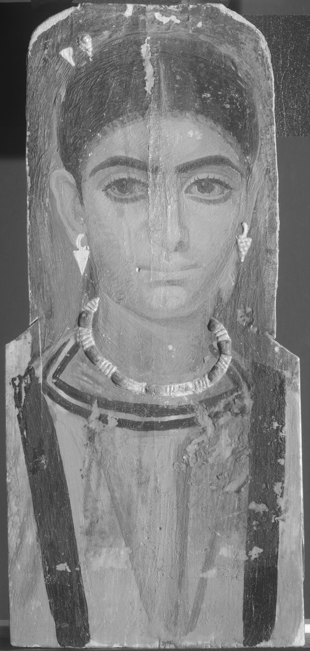 Black and white IRR image of a portrait. Areas like the hair, eyes, eyebrows, clavi, striped collar, and shading in the tunic appear dark, while the earrings, hairpins, and necklace appear as bright white.