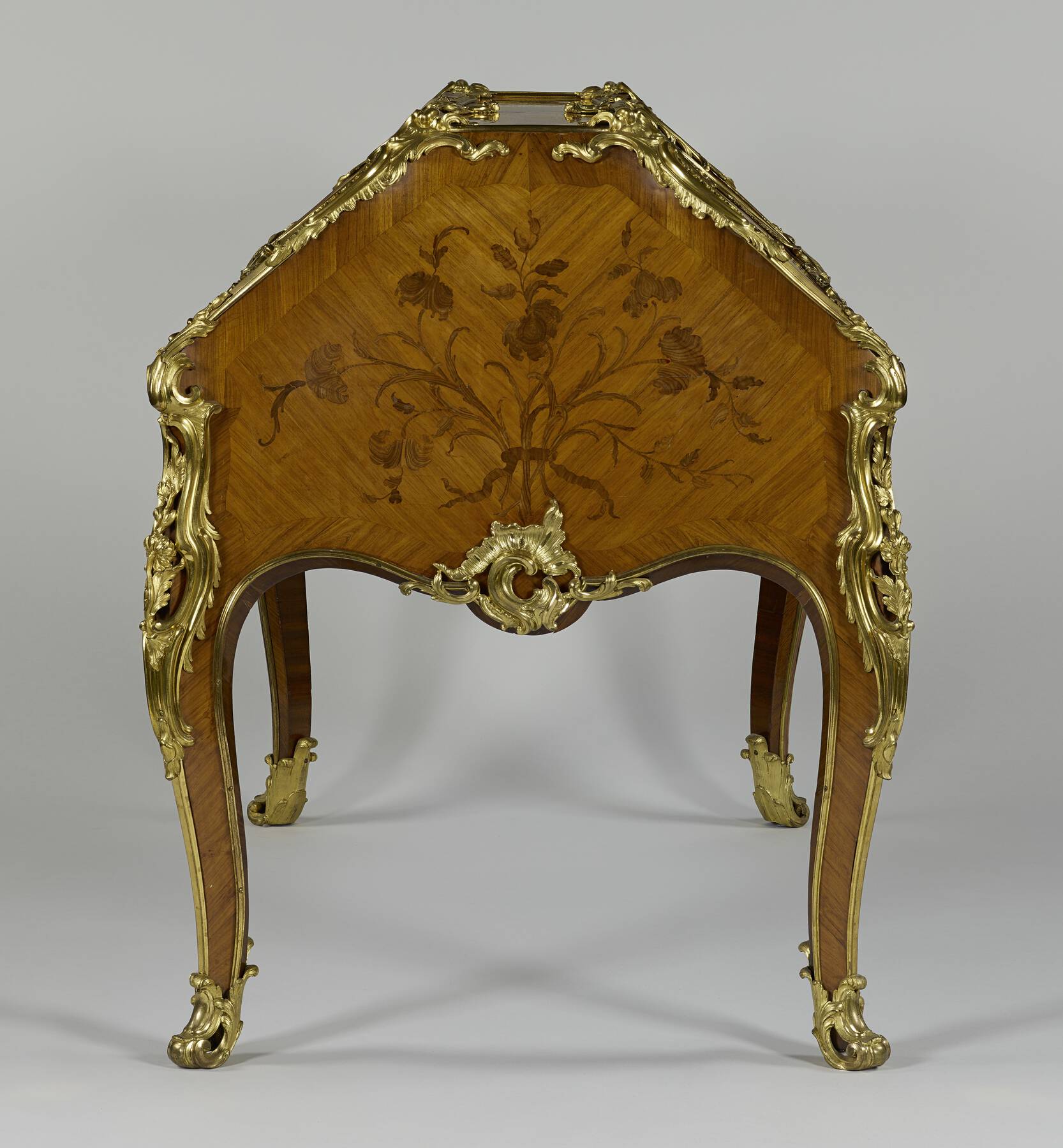 Double desk | French Rococo Ébénisterie in the J. Paul Getty Double desk | French Rococo Ébénisterie in the J. Paul Getty