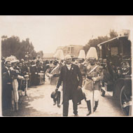 Anonymous / Porfirio Diaz arriving at a centennial event