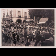 Brehme / Crowd listening to Zapata