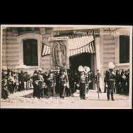 Kahlo / Entrega del uniforme de Morelos