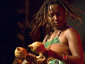 Chiwoniso in performance