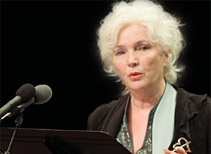 Fionnula Flanagan